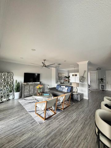 8219 Calabria Lakes Drive, Boynton Beach, FL 33473