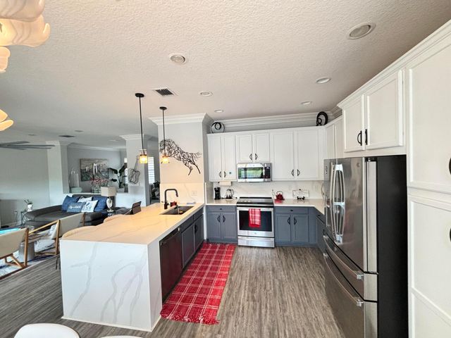 8219 Calabria Lakes Drive, Boynton Beach, FL 33473