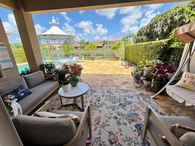 8219 Calabria Lakes Drive, Boynton Beach, FL 33473