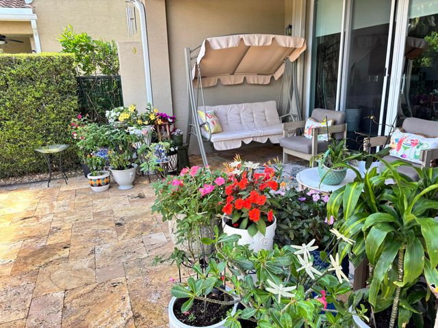 8219 Calabria Lakes Drive, Boynton Beach, FL 33473