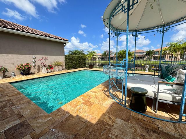 8219 Calabria Lakes Drive, Boynton Beach, FL 33473