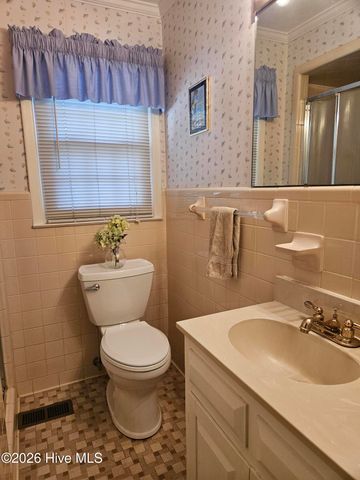 200 Coharie Drive, Clinton, NC 28328