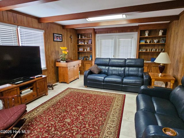 200 Coharie Drive, Clinton, NC 28328