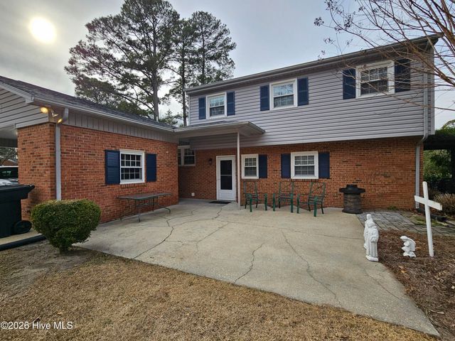 200 Coharie Drive, Clinton, NC 28328