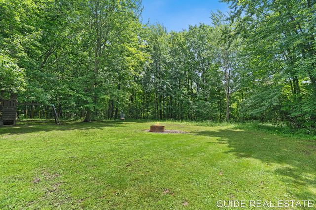 5218 Fillmore Street, Allendale, MI 49401