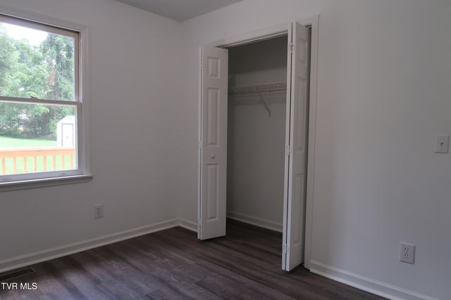 744 Oakwood Street, Bristol, TN 37620