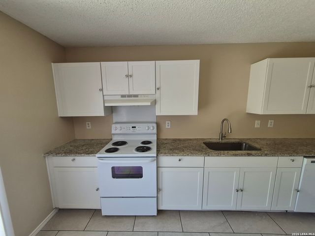 6919 HERON FLTS, Converse, TX 78109