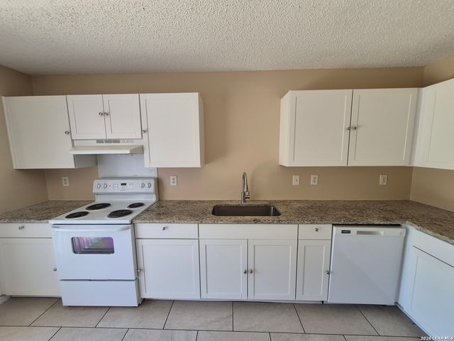 6919 HERON FLTS, Converse, TX 78109