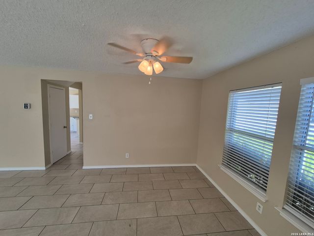 6919 HERON FLTS, Converse, TX 78109