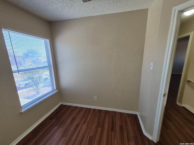 6919 HERON FLTS, Converse, TX 78109