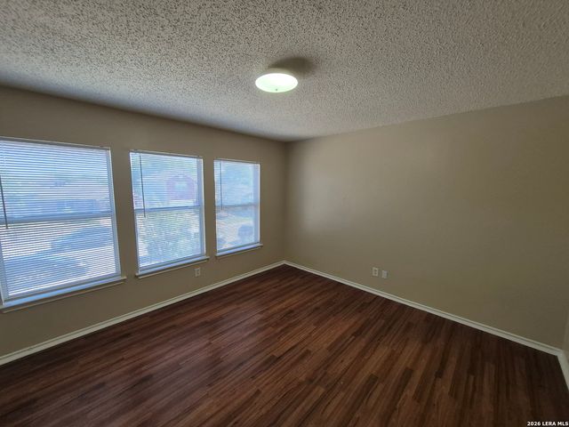 6919 HERON FLTS, Converse, TX 78109