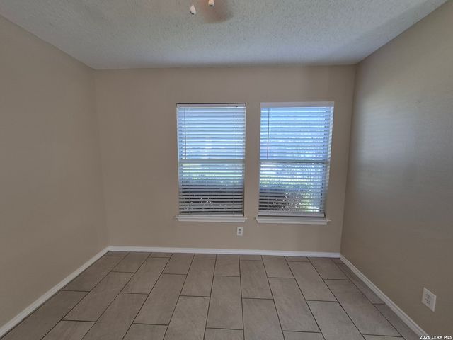 6919 HERON FLTS, Converse, TX 78109