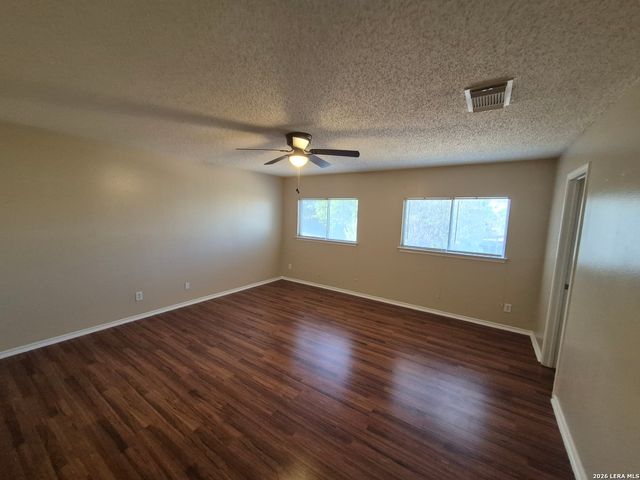 6919 HERON FLTS, Converse, TX 78109