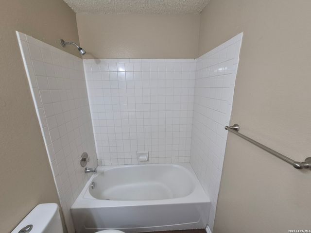 6919 HERON FLTS, Converse, TX 78109
