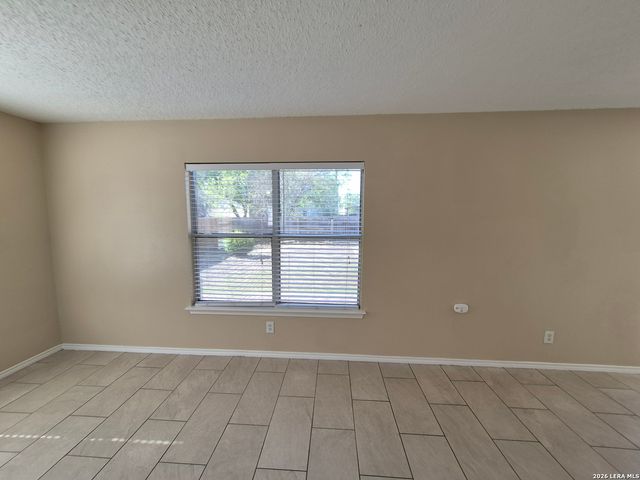 6919 HERON FLTS, Converse, TX 78109