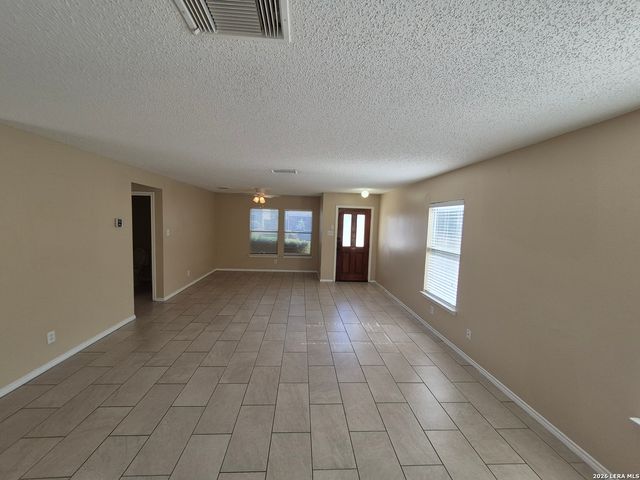6919 HERON FLTS, Converse, TX 78109