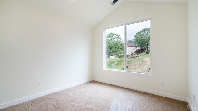 19331 Moon Ridge Rd, Hidden Valley Lake, CA 95467