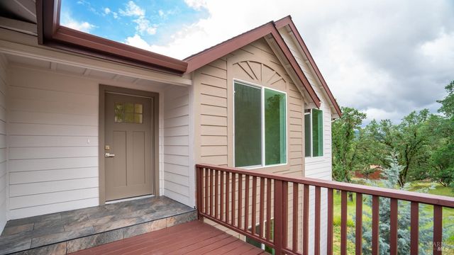 19331 Moon Ridge Rd, Hidden Valley Lake, CA 95467