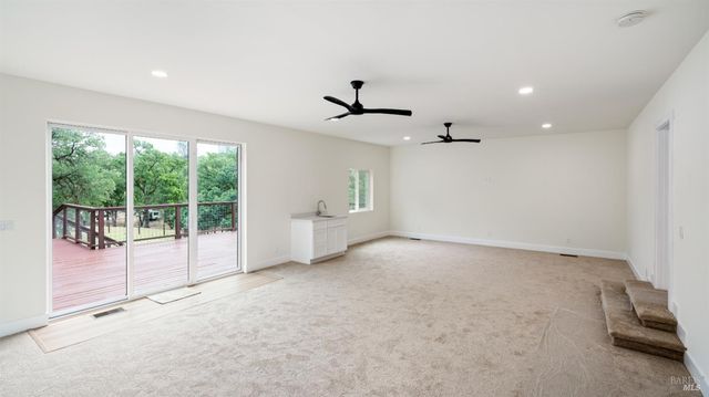 19331 Moon Ridge Rd, Hidden Valley Lake, CA 95467