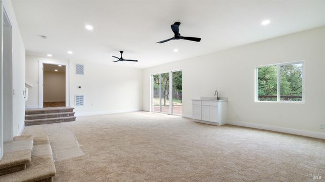 19331 Moon Ridge Rd, Hidden Valley Lake, CA 95467