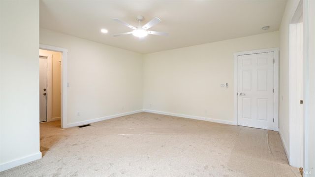 19331 Moon Ridge Rd, Hidden Valley Lake, CA 95467