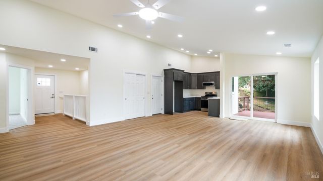 19331 Moon Ridge Rd, Hidden Valley Lake, CA 95467