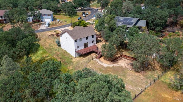19331 Moon Ridge Rd, Hidden Valley Lake, CA 95467