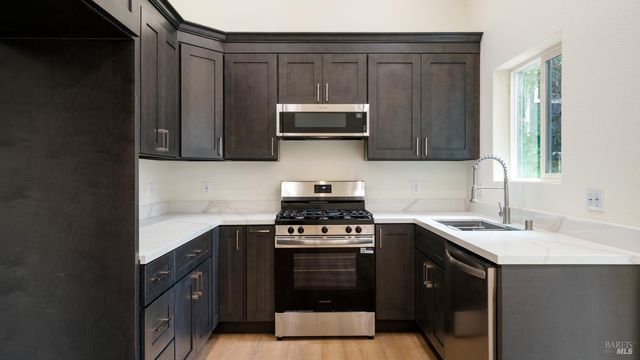 19331 Moon Ridge Rd, Hidden Valley Lake, CA 95467