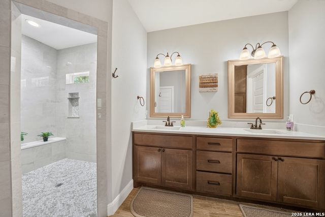 1016 HAPPY HOLLOW DR, New Braunfels, TX 78132