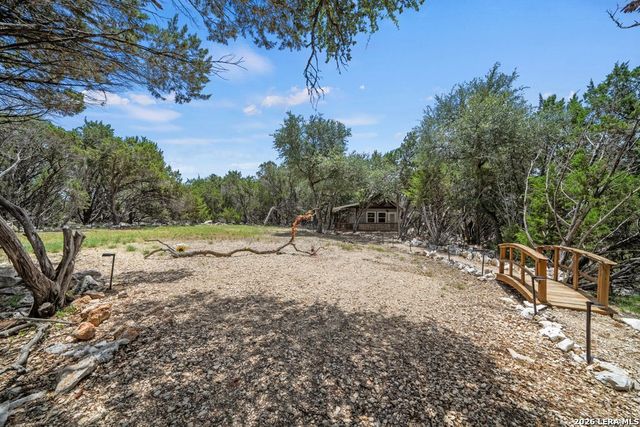 1016 HAPPY HOLLOW DR, New Braunfels, TX 78132