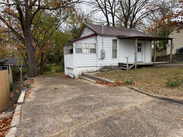 504 W Maddux Street, Branson, MO 65616