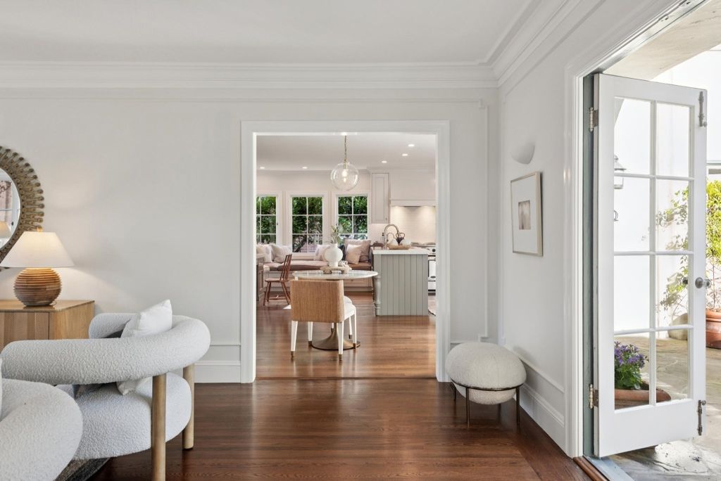 Image 13 of property listing at 136 Waldo Ave, Piedmont, CA 94611