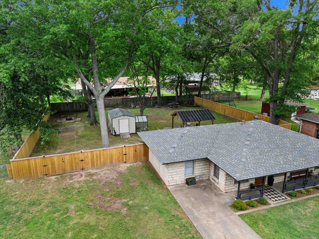 507 W Harrison St, Jefferson, TX 75657