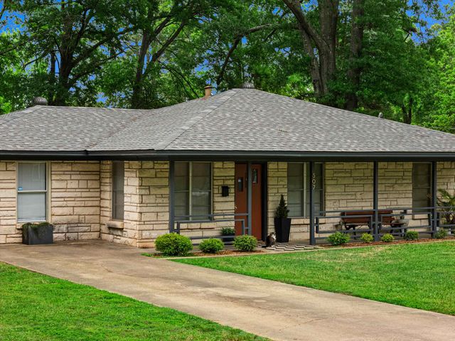 507 W Harrison St, Jefferson, TX 75657