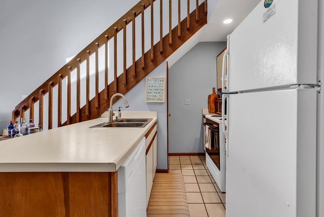 1509 N Waccamaw Dr Unit 324, Murrells Inlet, SC 29576