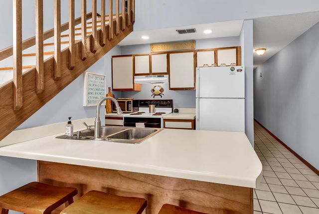 1509 N Waccamaw Dr Unit 324, Murrells Inlet, SC 29576