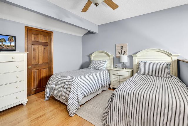 1509 N Waccamaw Dr Unit 324, Murrells Inlet, SC 29576