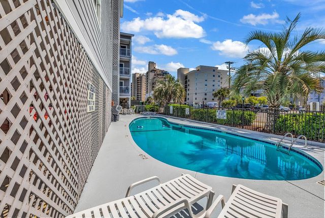 1509 N Waccamaw Dr Unit 324, Murrells Inlet, SC 29576