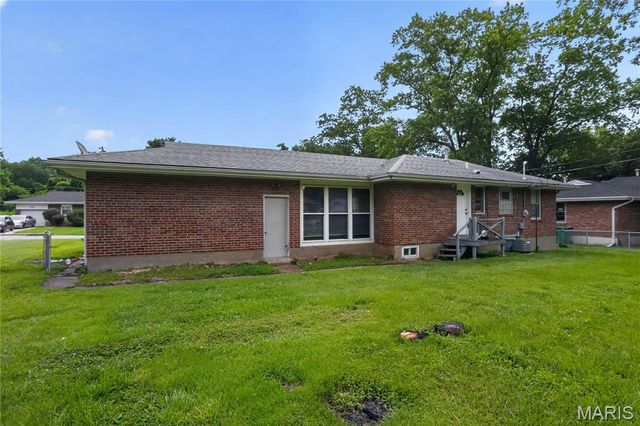 9625 Colony Drive, St Louis, MO 63137