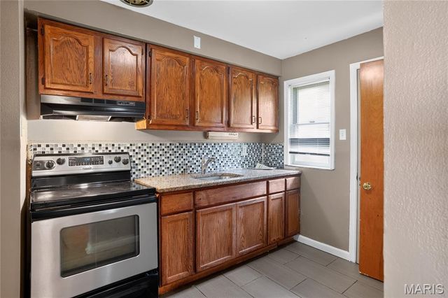 9625 Colony Drive, St Louis, MO 63137