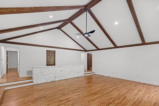 101 N Dogwood Street, Siloam Springs, AR 72761