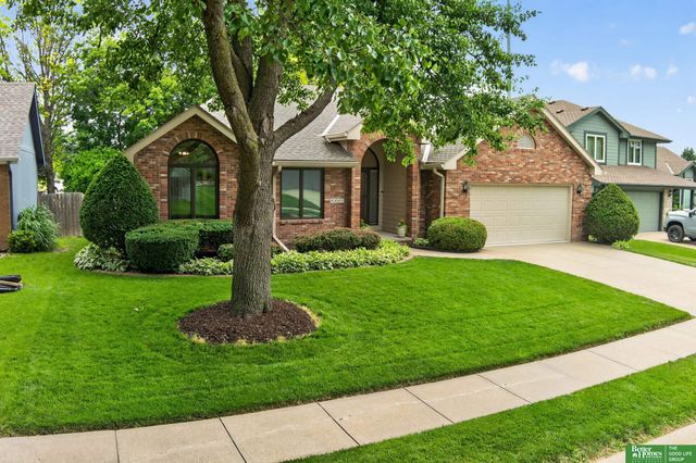 2321 N 144 Avenue, Omaha, NE 68116