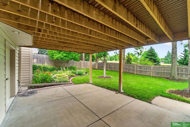2321 N 144 Avenue, Omaha, NE 68116