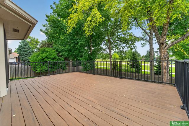 2321 N 144 Avenue, Omaha, NE 68116
