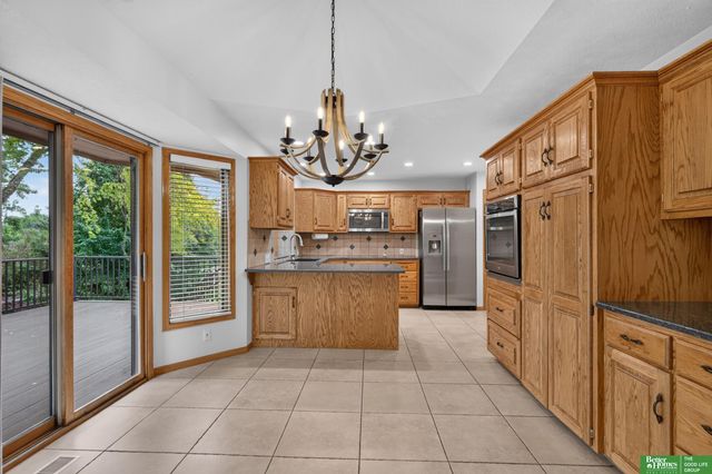 2321 N 144 Avenue, Omaha, NE 68116
