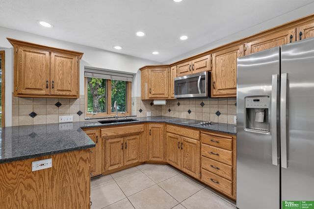 2321 N 144 Avenue, Omaha, NE 68116