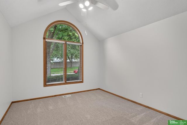2321 N 144 Avenue, Omaha, NE 68116