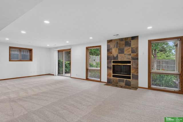 2321 N 144 Avenue, Omaha, NE 68116