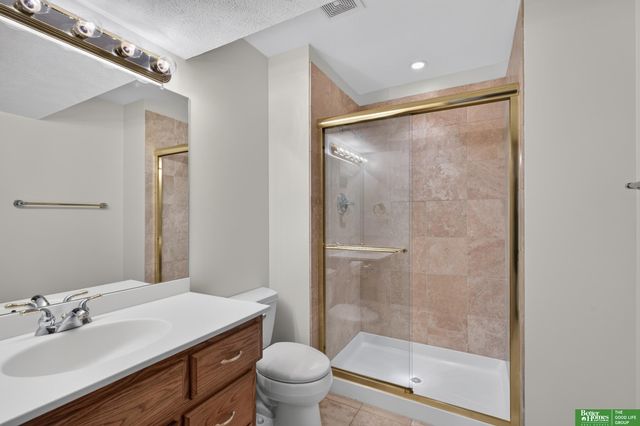 2321 N 144 Avenue, Omaha, NE 68116