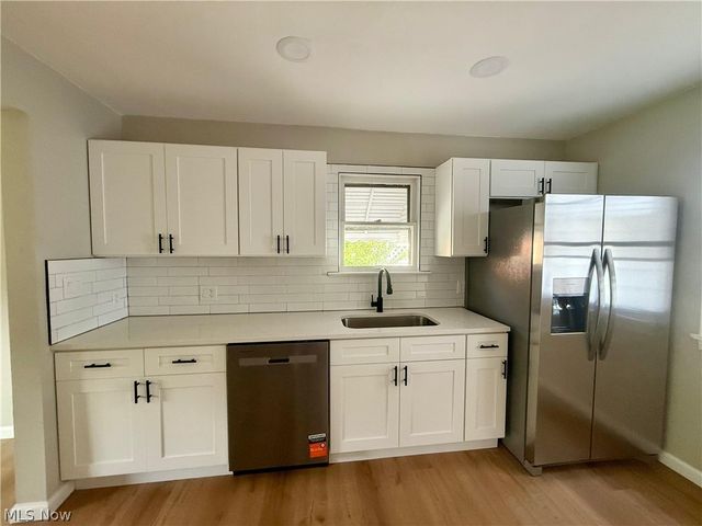 5363 Summit Road, Lyndhurst, OH 44124
